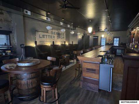 305-309 Gilman Street Sheffield IA 50475