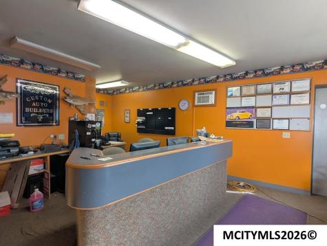 335-339 S Delaware Mason City IA 50401