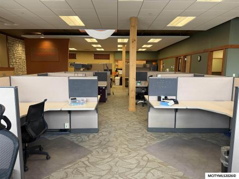 17 N Federal #19 Mason City IA 50401