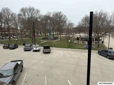 17 N Federal #19 Mason City IA 50401