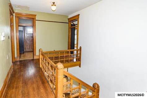202 2nd SE Mason City IA 50401