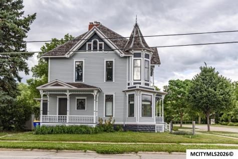 202 2nd SE Mason City IA 50401