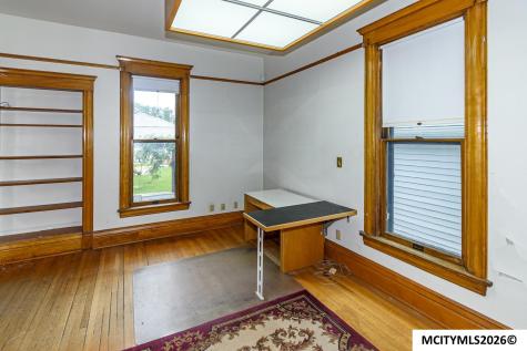 202 2nd SE Mason City IA 50401