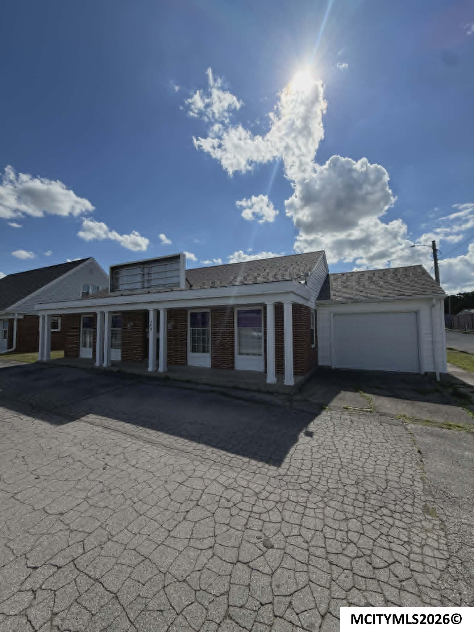404 S Monroe Mason City IA 50401
