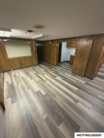 404 S Monroe Mason City IA 50401