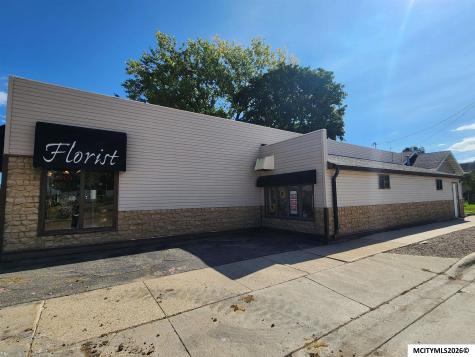 923 4th SW Mason City IA 50401