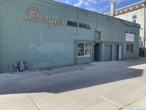 10 1st SE Mason City IA 50401