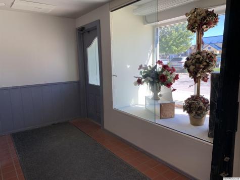 10 1st SE Mason City IA 50401