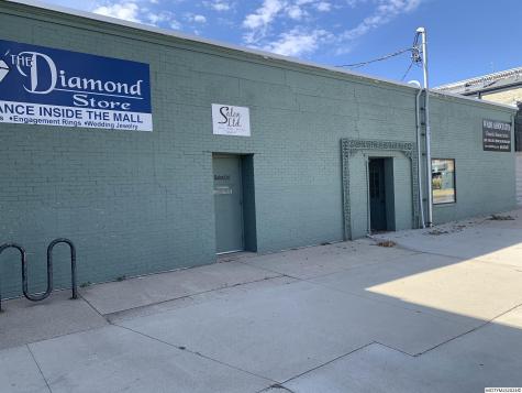 10 1st SE Mason City IA 50401