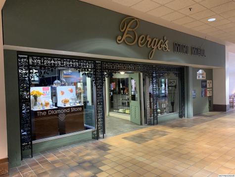 10 1st SE Mason City IA 50401