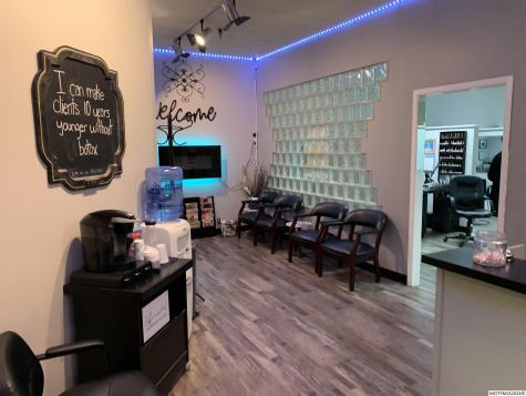 10 1st SE Mason City IA 50401