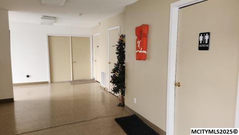 712 Highway 18 E Clear Lake IA 50428