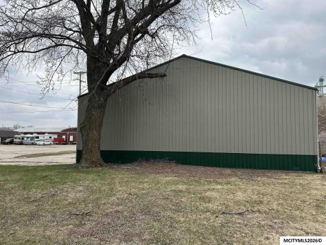 162 2nd Street NE Britt IA 50423