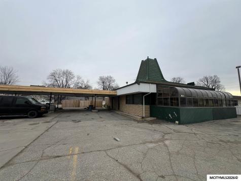 1707 S Federal Mason City IA 50401