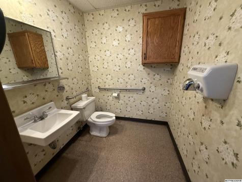 641 S Delaware Mason City IA 50401