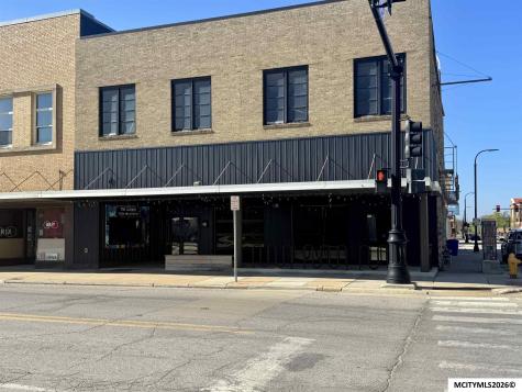 30 E State Street Mason City IA 50401