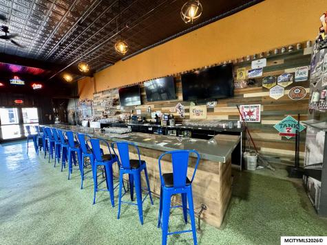 30 E State Street Mason City IA 50401