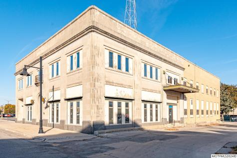 22 2nd NW Mason City IA 50401