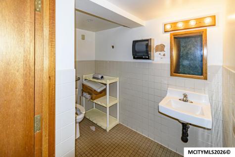 22 2nd NW Mason City IA 50401