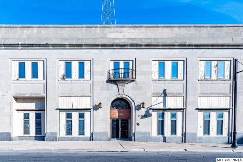 22 2nd NW Mason City IA 50401