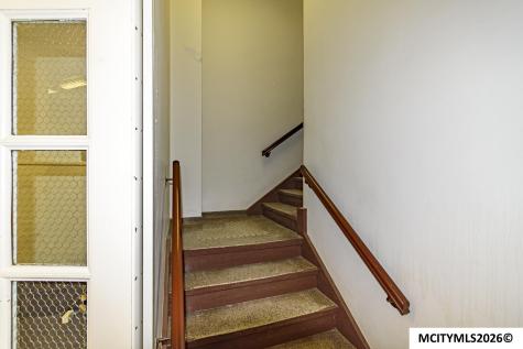 22 2nd NW Mason City IA 50401