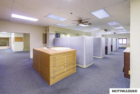 22 2nd NW Mason City IA 50401