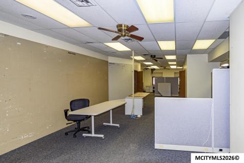 22 2nd NW Mason City IA 50401