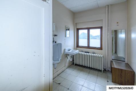 22 2nd NW Mason City IA 50401