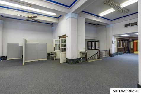 22 2nd NW Mason City IA 50401
