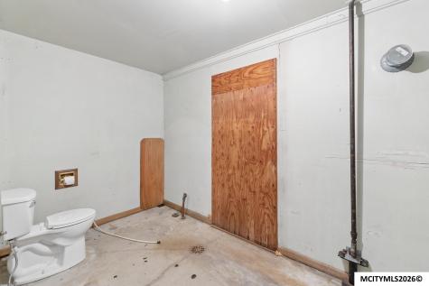 15715 Delaware Avenue Mason City IA 50401