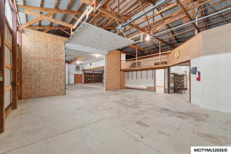15715 Delaware Avenue Mason City IA 50401