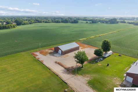15715 Delaware Avenue Mason City IA 50401