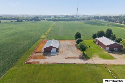 15715 Delaware Avenue Mason City IA 50401