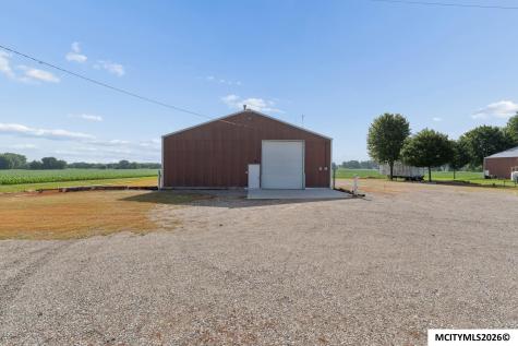 15715 Delaware Avenue Mason City IA 50401