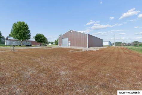 15715 Delaware Avenue Mason City IA 50401