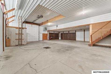 15715 Delaware Avenue Mason City IA 50401