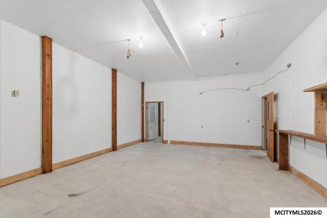 15715 Delaware Avenue Mason City IA 50401