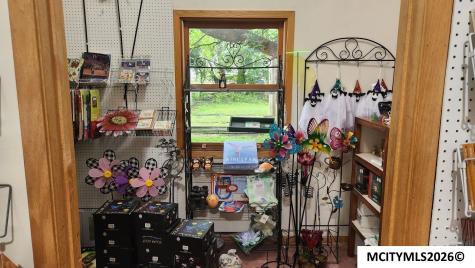 707 1st SW Mason City IA 50401