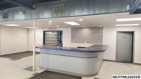 4499 4th Street SW Mason City IA 50401