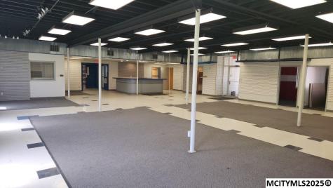 4499 4th Street SW Mason City IA 50401