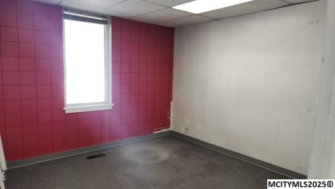 4499 4th Street SW Mason City IA 50401