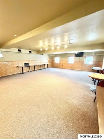 125 1st SE Mason City IA 50401