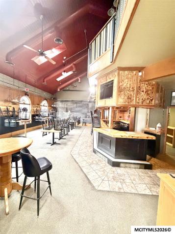 125 1st SE Mason City IA 50401