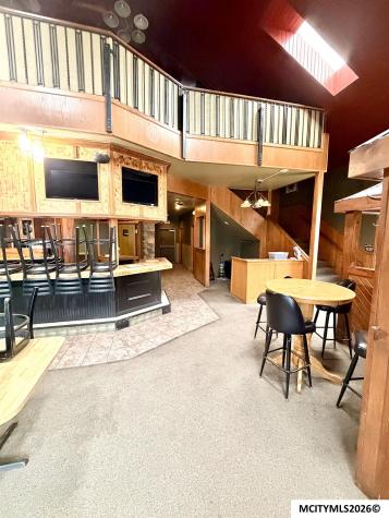 125 1st SE Mason City IA 50401