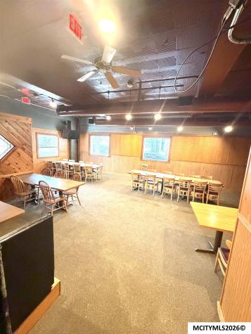 125 1st SE Mason City IA 50401