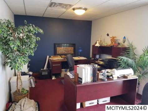 524 Village Green Drive Mason City IA 50401