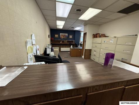 101 S Delaware Mason City IA 50401