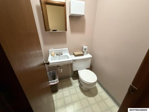 101 S Delaware Mason City IA 50401