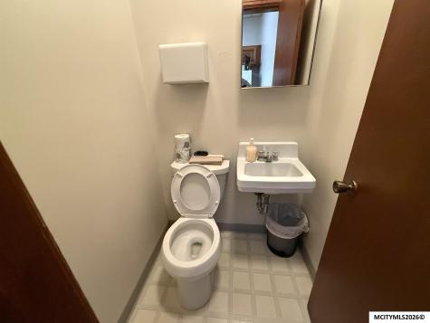 101 S Delaware Mason City IA 50401