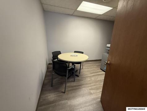 101 S Delaware Mason City IA 50401